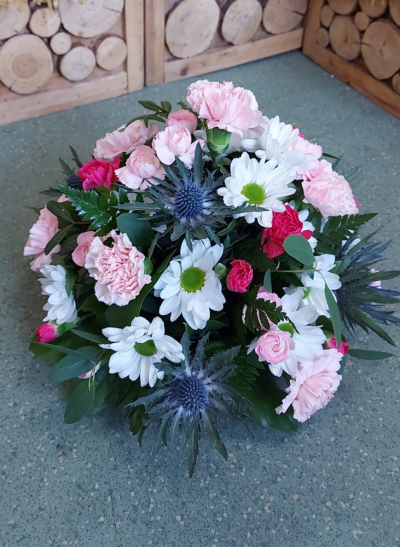 Florist Choice Posy - Florist choice Posy arrangement, selection of fresh flowers arranged in an all round design using oasis floral foam. The perfect petite gift.